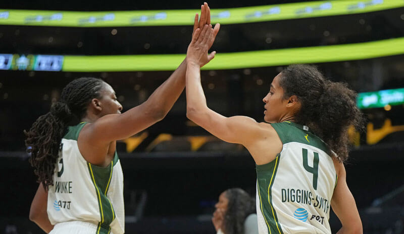 Storm vs Mercury Predictions, Picks & Odds for Tonight’s WNBA Game