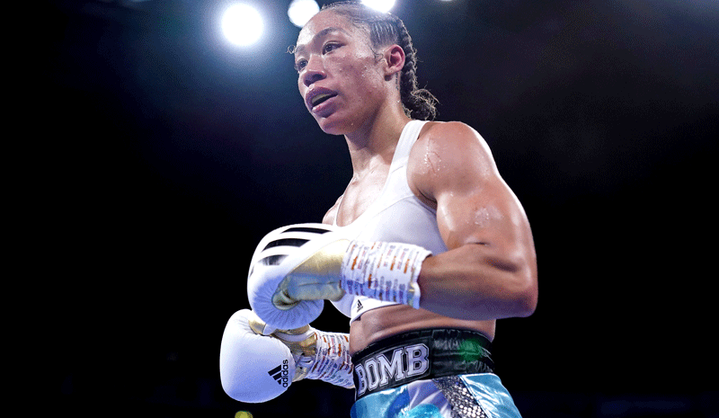 Alycia Baumgardner during the super-featherweight bout against Edith Soledad