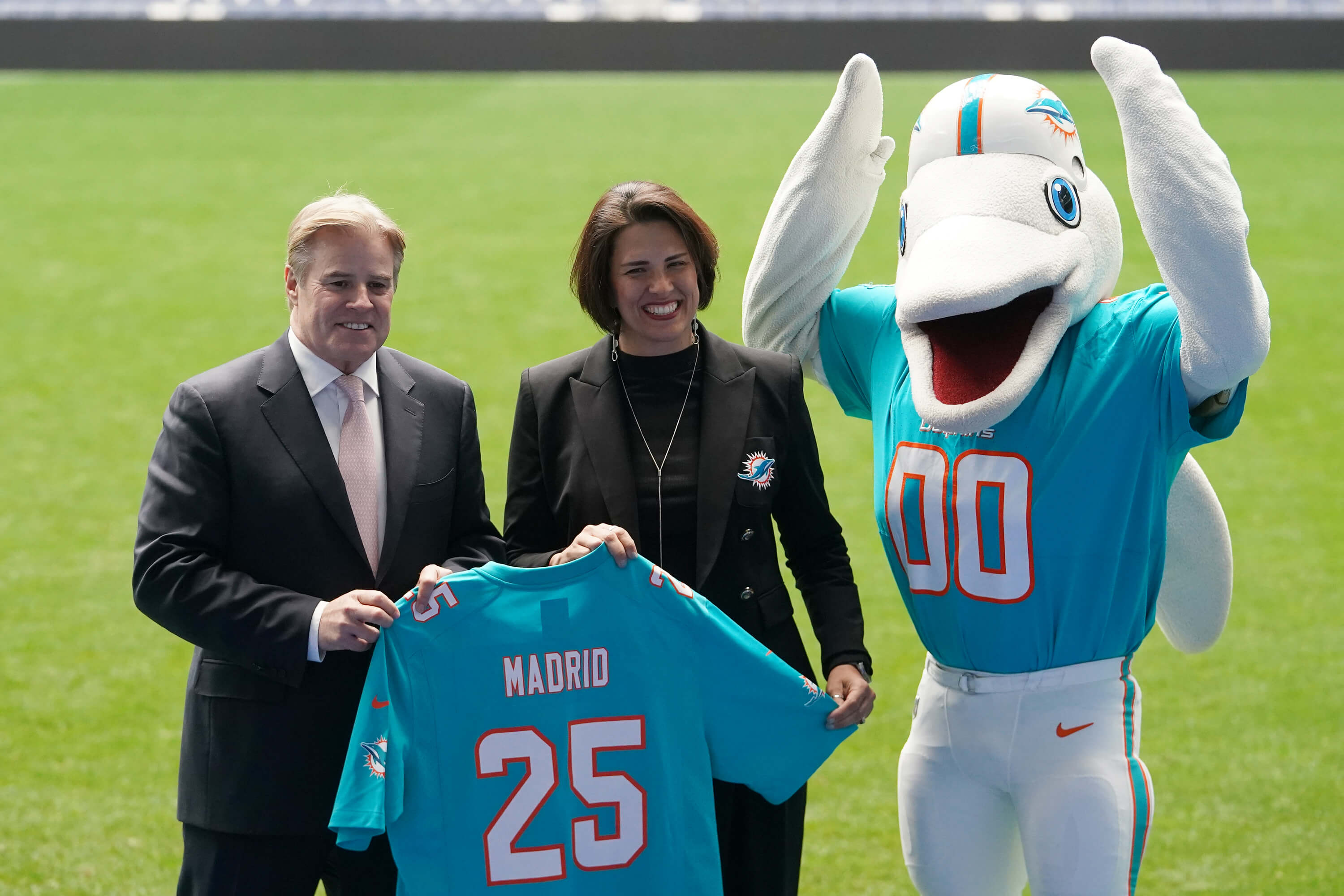 How To Bet - NFL Announces bwin as Official Sports Betting Partner in Spain