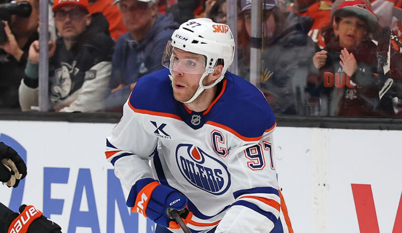 Oilers vs Ducks Prediction, Picks & Odds for Tonight's NHL Playoffs Game 4