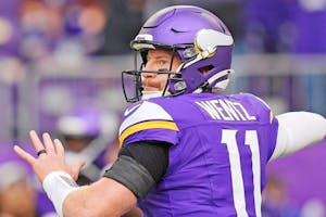 Vikings vs Chargers Predictions - Early Picks & Odds for Thursday Night Football Week 8