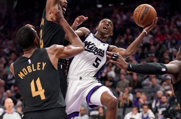 Are the Kings favored vs. the Lakers on November 15? Game odds, spread,  over/under