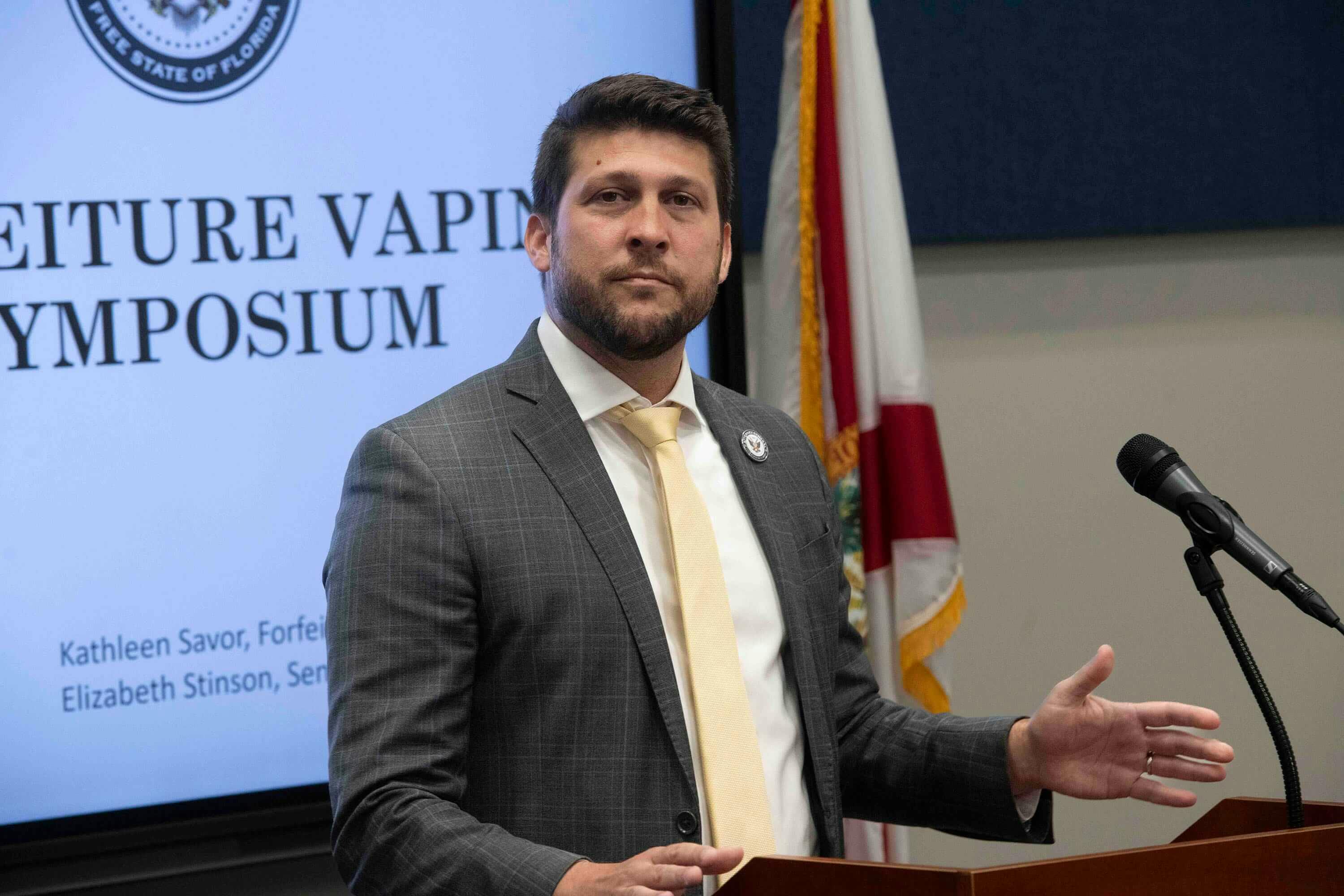 Florida AG Demands Social Media Sites Stop Hosting Sweeps Casino Ads