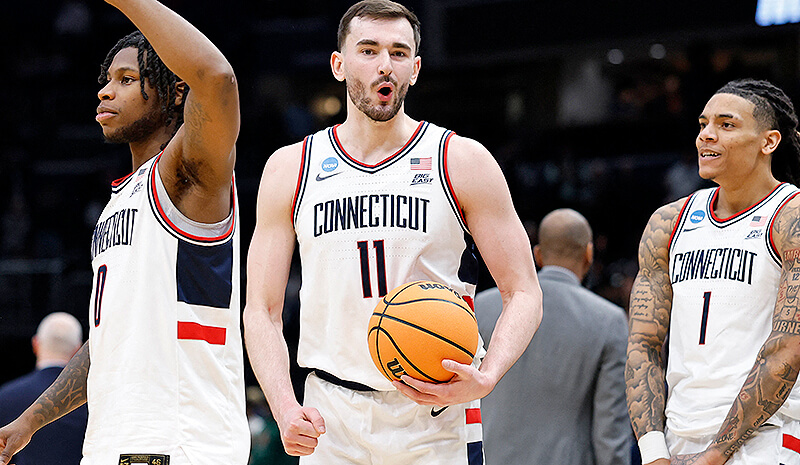 Illinois vs UConn Prediction, Picks & Odds for Tonight's March Madness Game