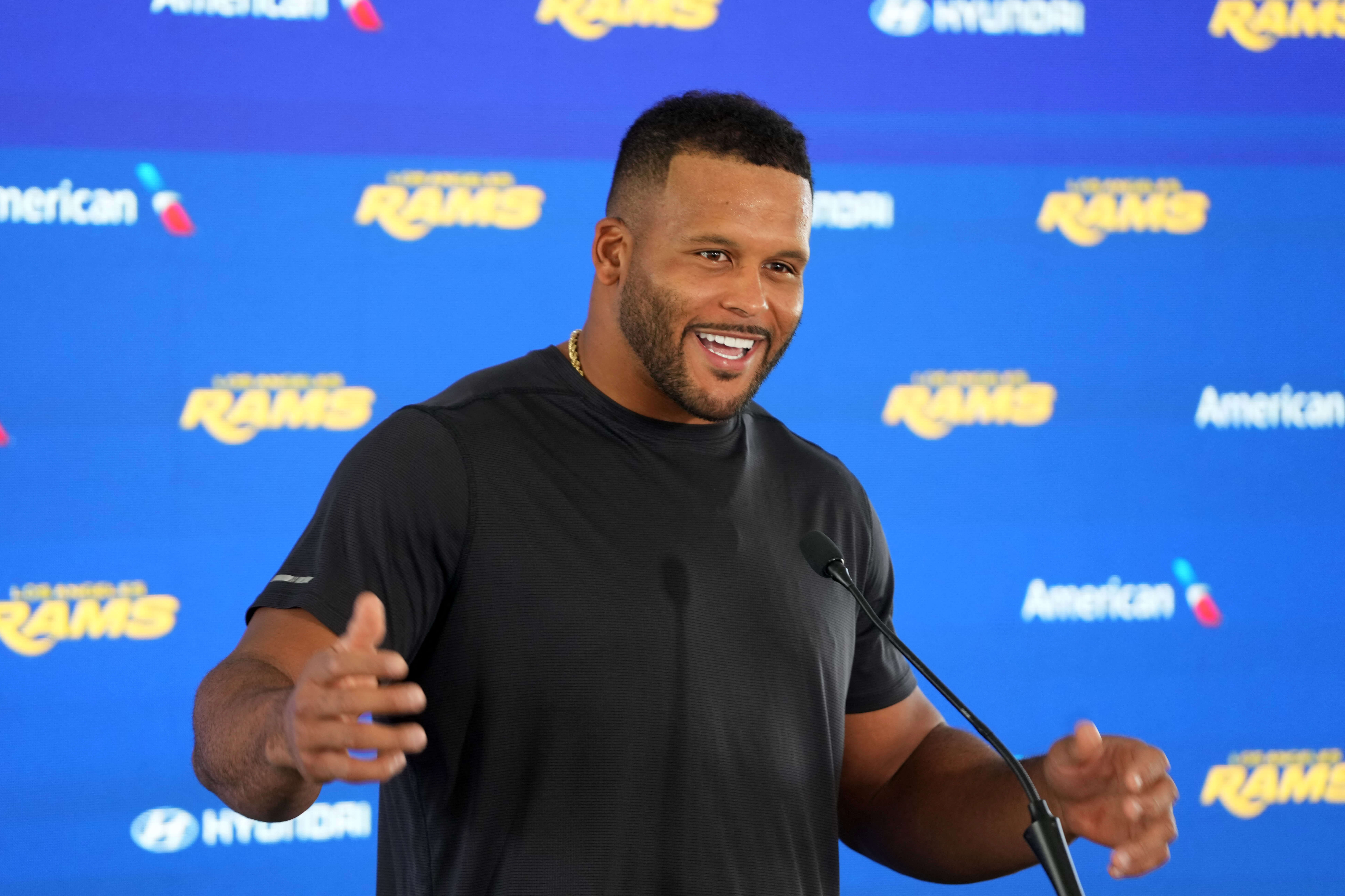 How To Bet - Should Sportsbooks Be Offering Aaron Donald to Win Comeback POY?