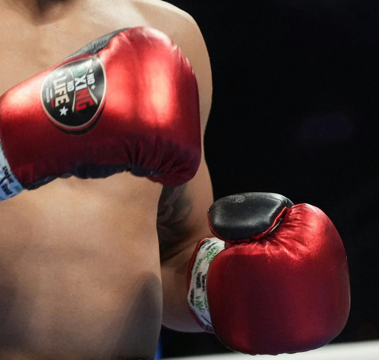 Avious Griffin vs Justin Cardona Predictions, Picks & Odds for December 19