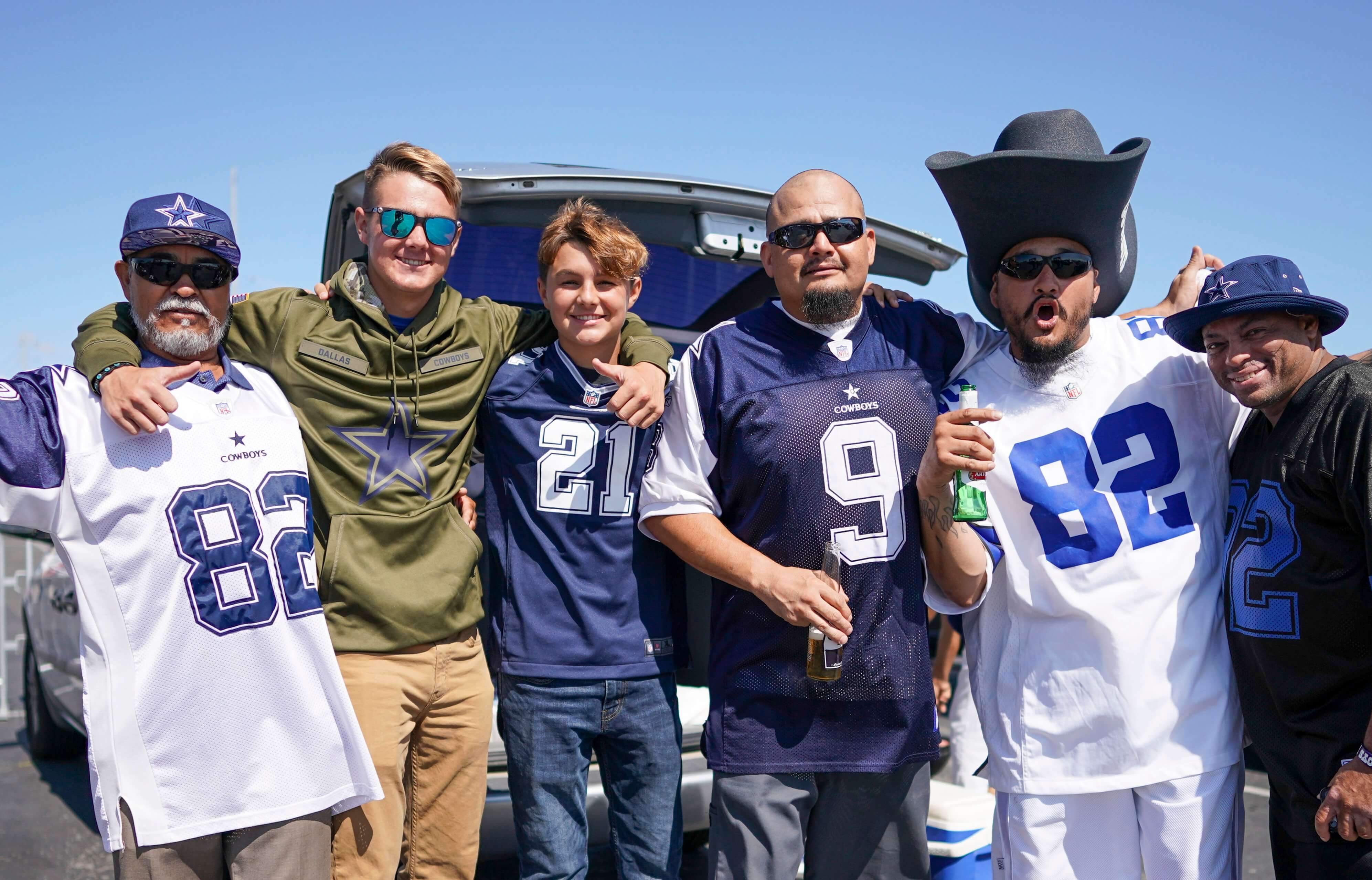 How To Bet - The Best Super Bowl Party in Dallas: 10-Gallon Hats and Million-Dollar Bites