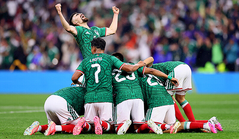 How To Bet - Mexico vs England Cheat Sheet: What to Know Before Trading on Tonight's Massive Matchup
