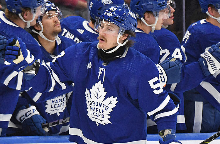Bruins vs Maple Leafs Predictions, Picks, and Odds for Tonight’s NHL Playoff Game