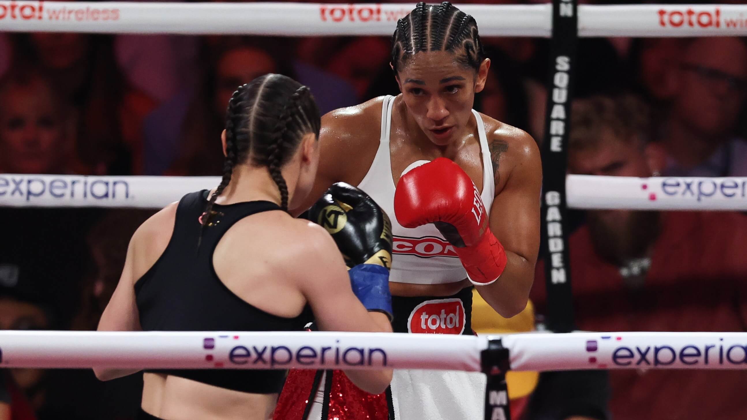 Amanda Serrano boxing