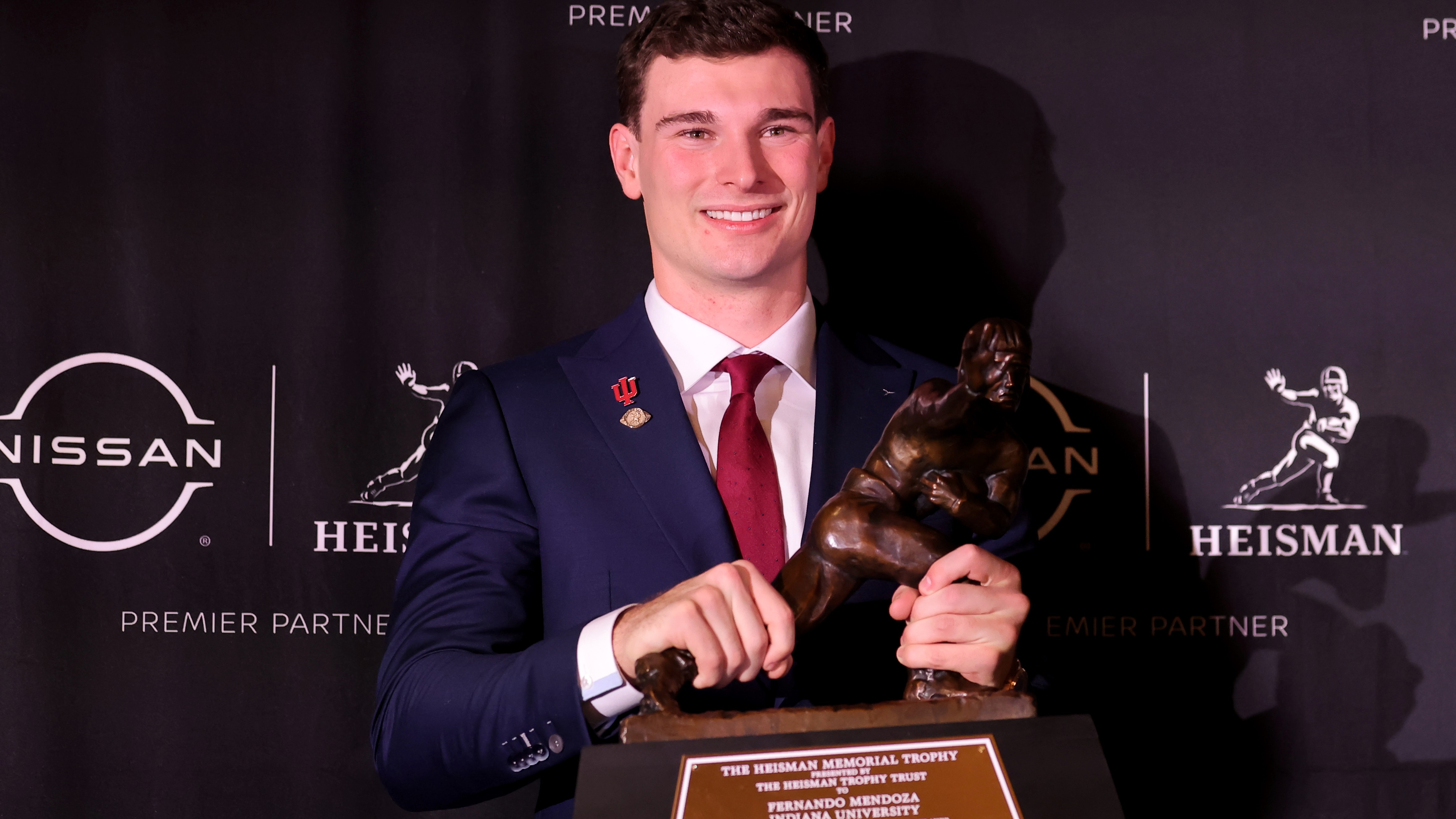 How To Bet - College Football Heisman Trophy Odds for 2025: Mendoza Wins First Heisman in Indiana History