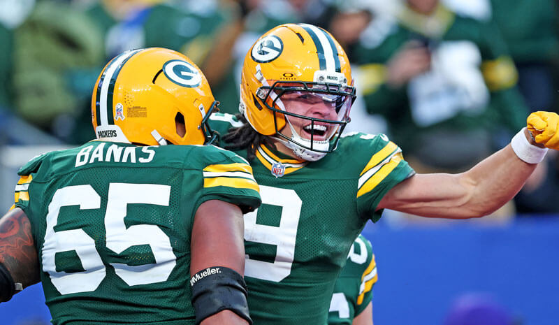 How To Bet - Anytime Touchdown Scorer Bears vs Packers Prediction: TD Picks for Week 14