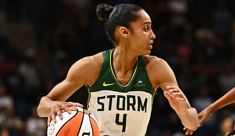 Dream vs Storm Predictions, Picks & Odds for Tonight’s WNBA Game