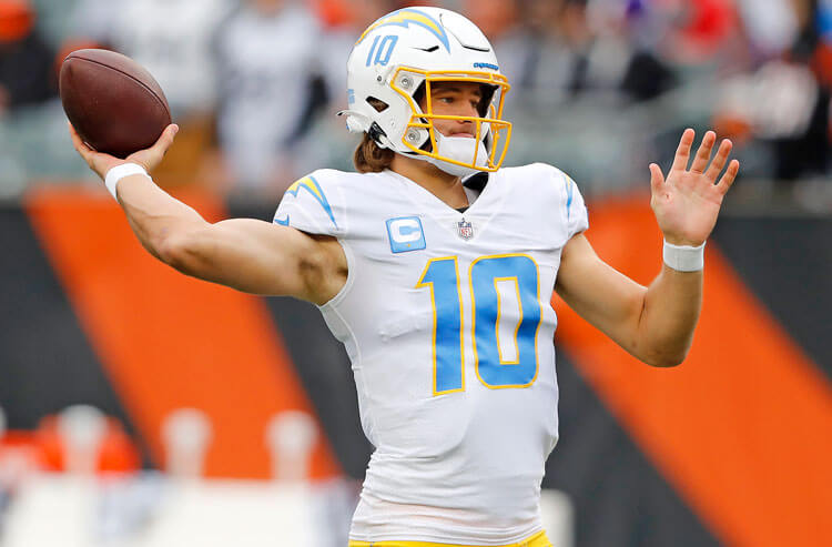 Chiefs vs Chargers Thursday Night Football Picks and Predictions: Bolts Test Chiefs in AFC West Clash