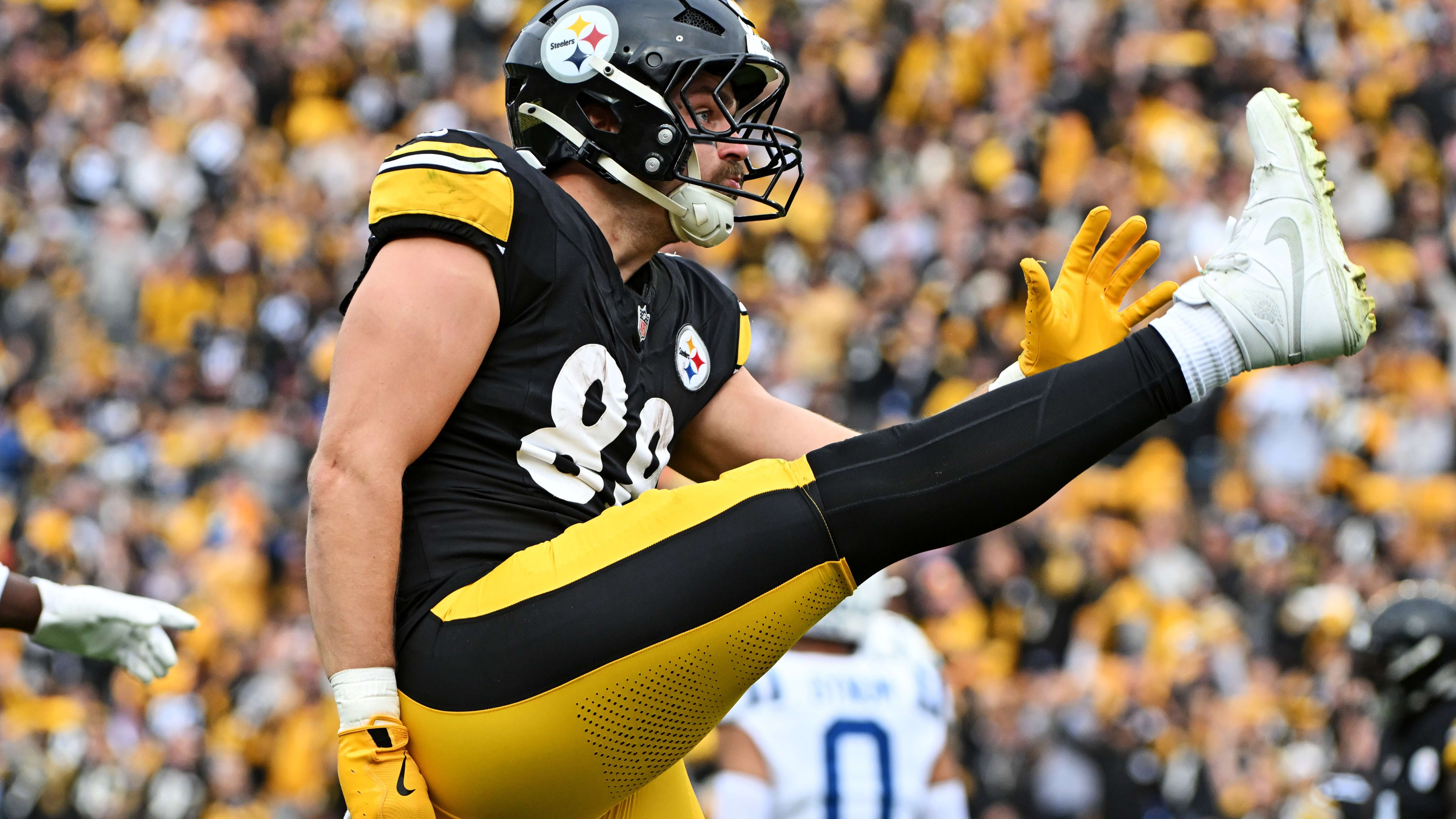 How To Bet - Anytime Touchdown Scorer Dolphins vs Steelers Prediction: TD Picks for Monday Night Football Week 15