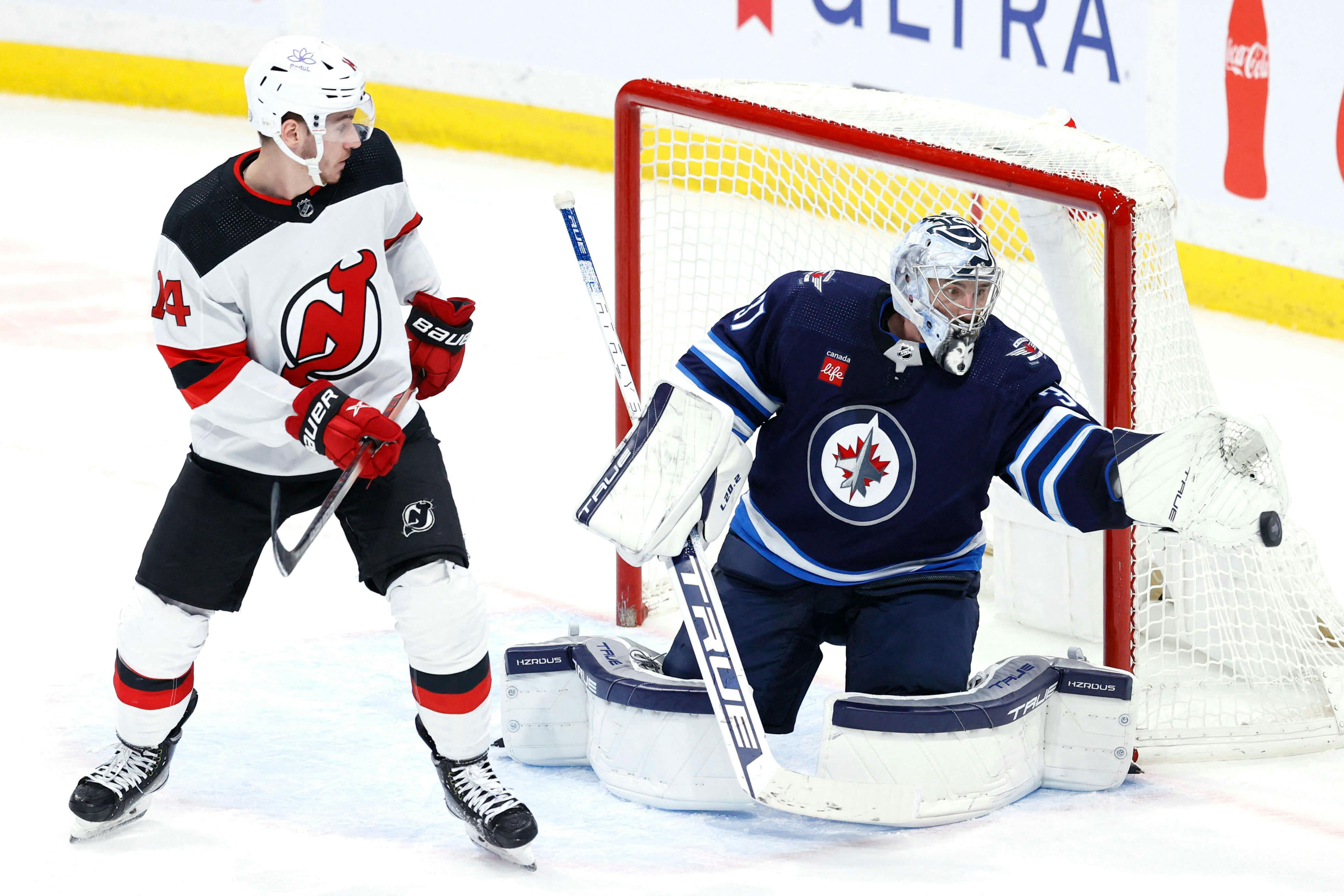 Devils' Stanley Cup Odds Surge After Acquiring Hellebuyck