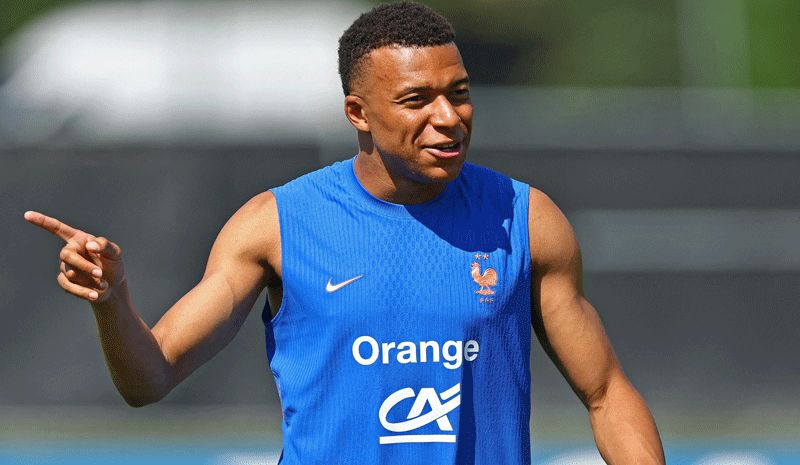 How To Bet - World Cup Golden Boot Odds 2026: Mbappe, Kane Lead Early Board