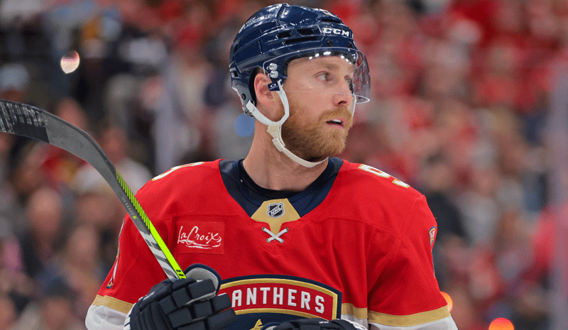 Hurricanes vs Panthers Prediction, Picks & Odds for Tonight’s NHL Playoffs Game 3