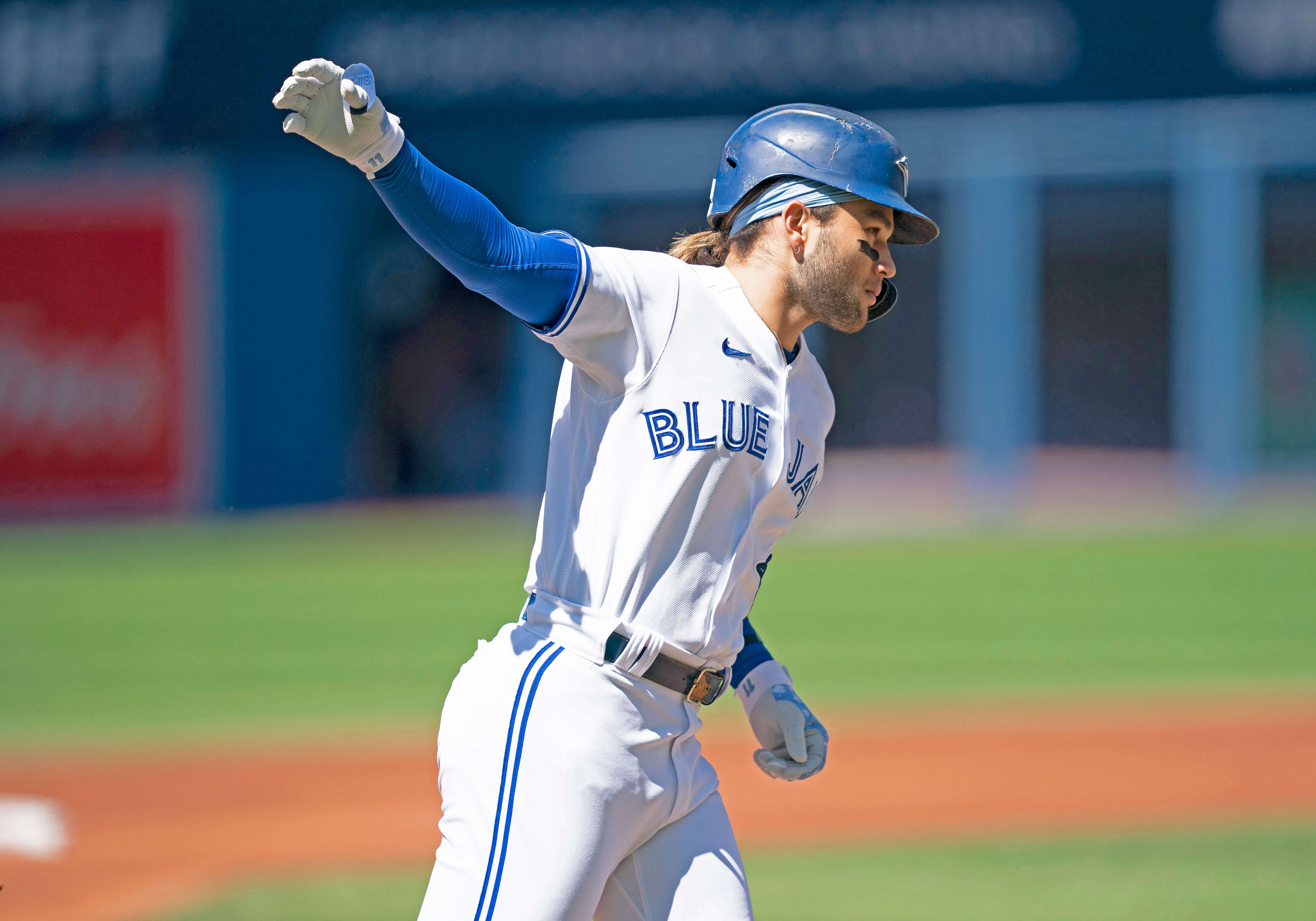 Kevin Gausman strikes out 11 as Toronto Blue Jays beat Brewers for second  consecutive series win