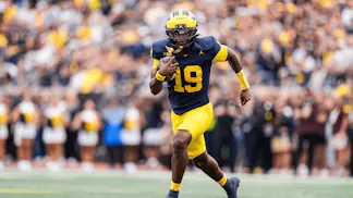 How To Bet - College Football Week 9 Picks: ChatGPT Predicts the Winner of Every Big Game Today