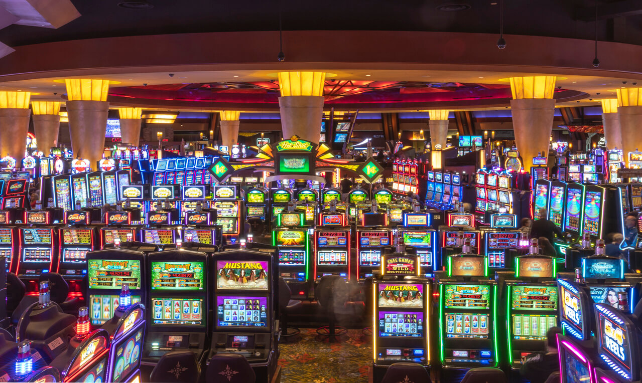 How To Bet - Mohegan Q3 Revenue Drops Slightly, Digital Surges 61%