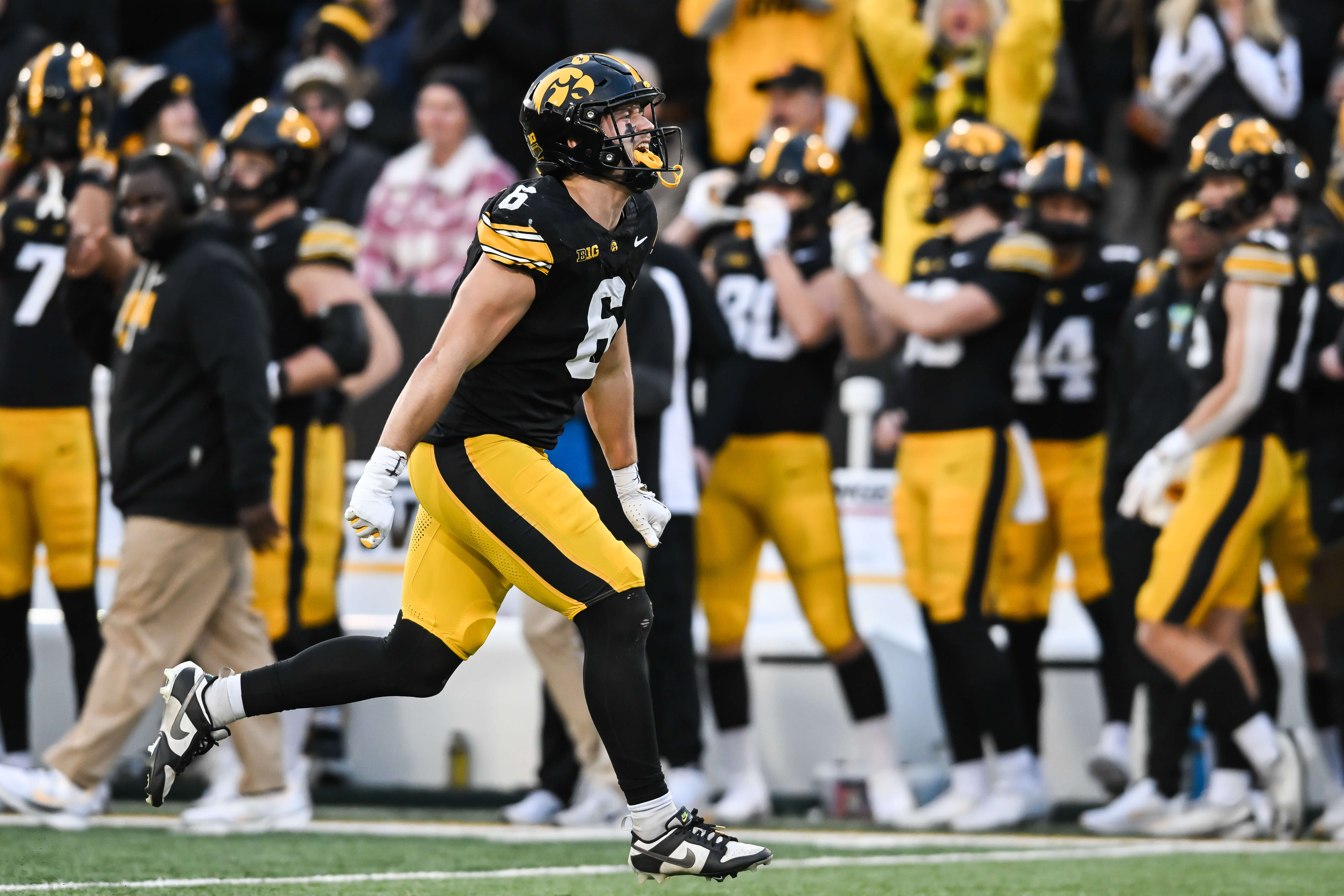 How To Bet - Iowa State vs Iowa Betting Guide: Live Probabilities, TD Props & Expert Picks