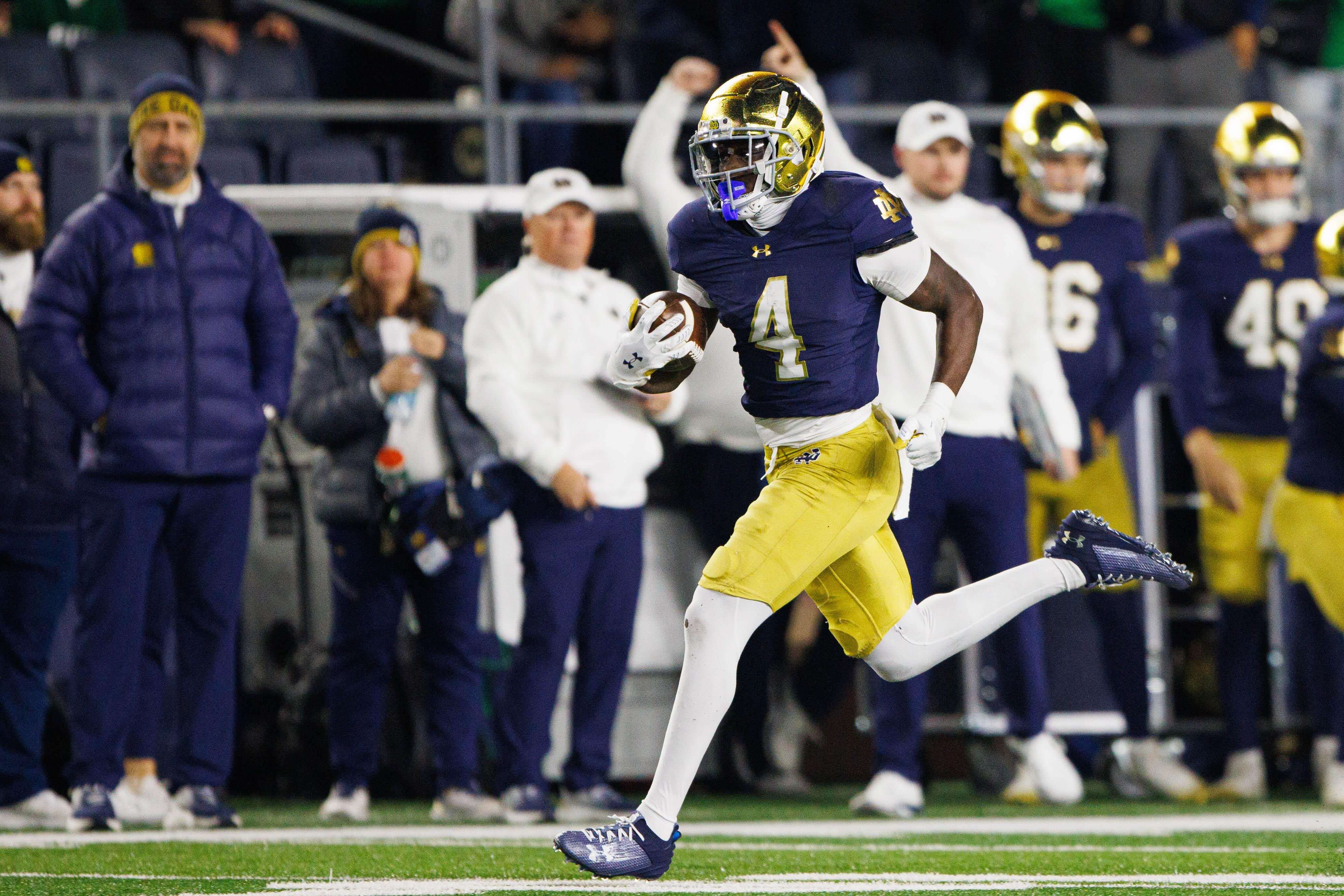 How To Bet - Top-10 Matchups, Storied Schools Attracting Week 1 College Football Betting Action