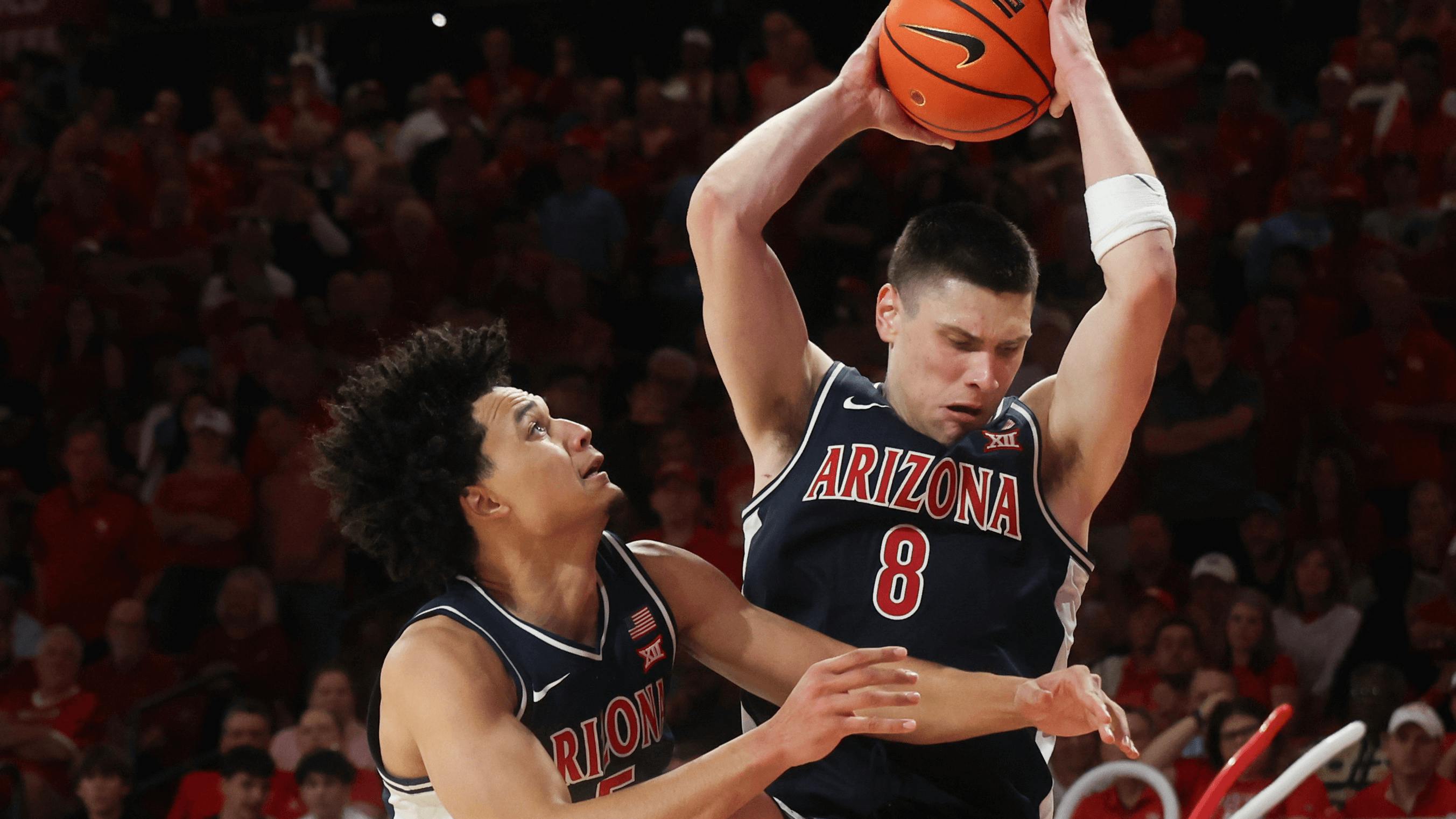 Kansas vs Arizona Prediction, Picks & Odds for Tonight's College Basketball Game