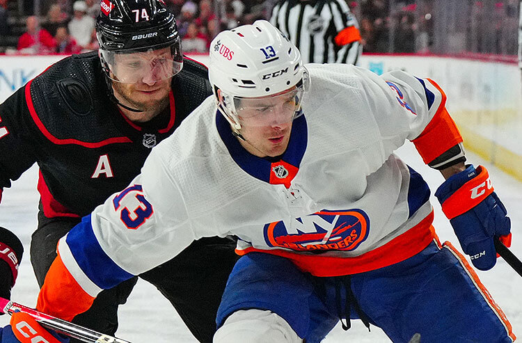 How To Bet - Hurricanes vs Islanders Predictions, Picks, and Odds for Tonight’s NHL Playoff Game