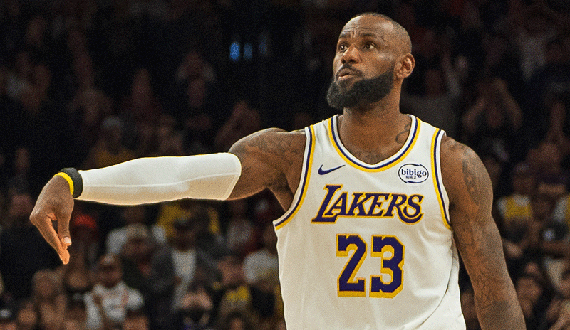 Lakers vs Jazz Prediction, Picks & Odds for Tonight’s NBA Game