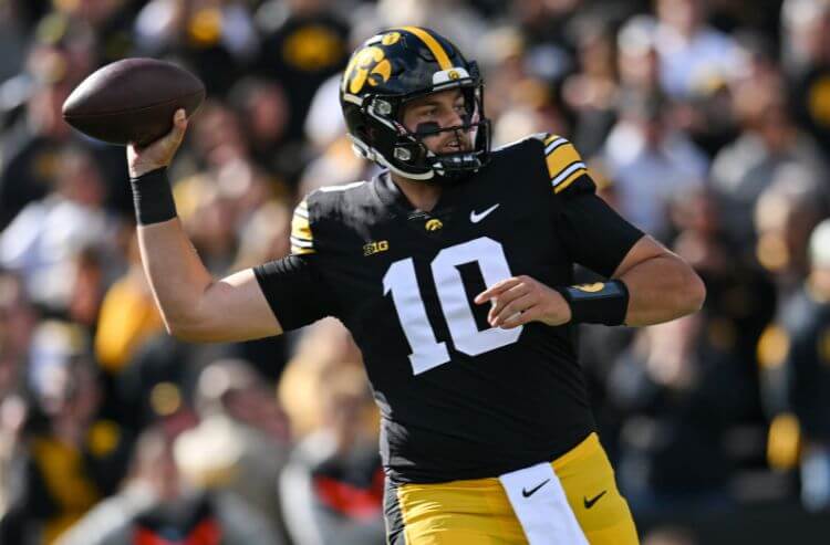 Iowa vs Wisconsin Predictions – NCAAF Week 7 Betting Odds, Spreads & Picks 2023