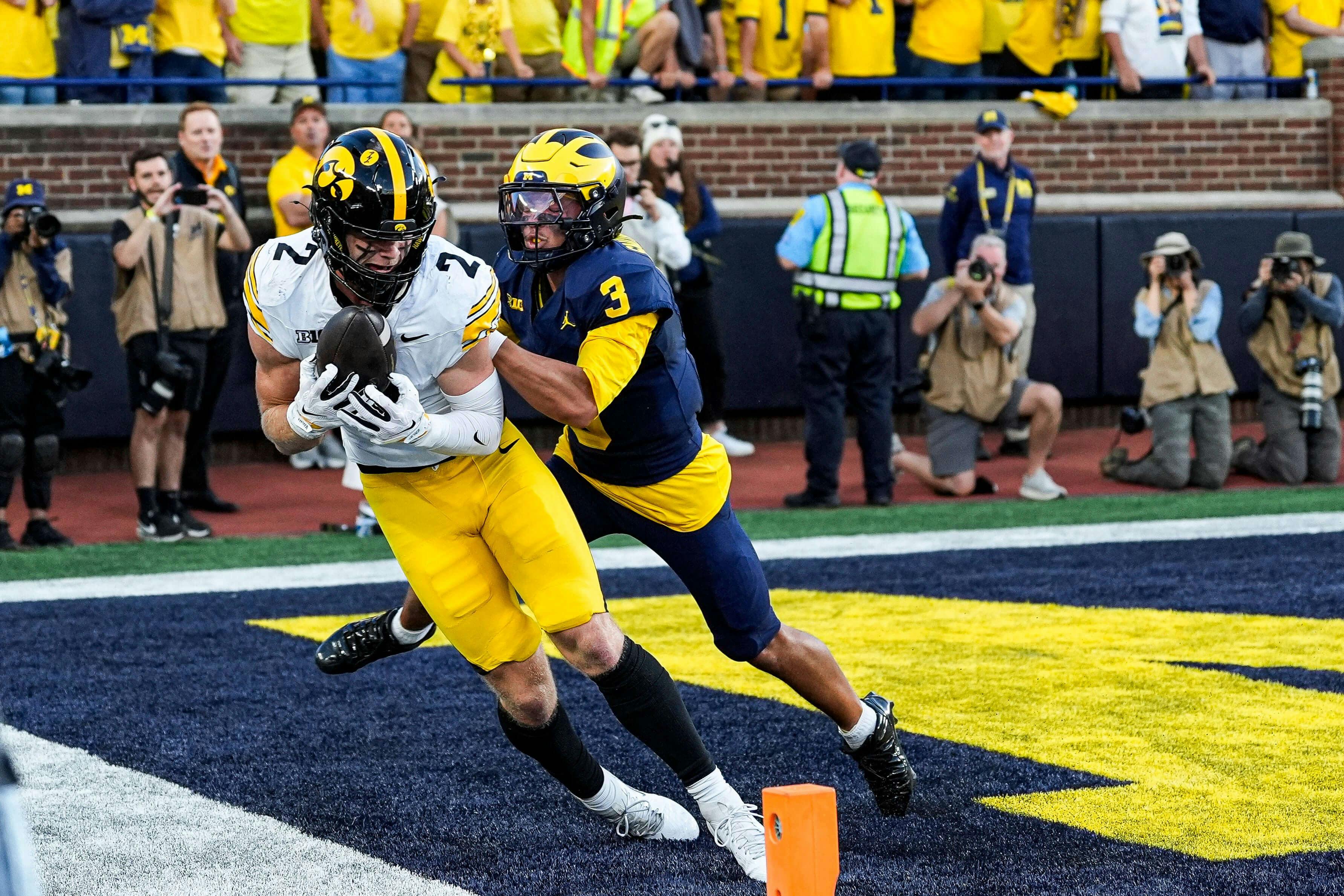College Football AI Predictions Week 5: ATS Picks & Score Predictions for Every Game