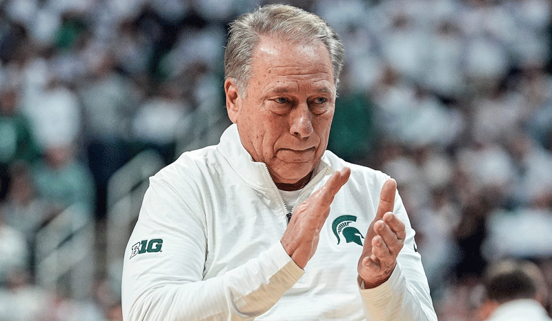 Michigan State head coach Tom Izzo applauds as he exits the floor after the first half against Duke at Breslin Center in East Lansing on Saturday, Dec. 6, 2025. Michigan State leads 34-31 over Duke