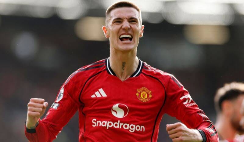 Bournemouth vs Manchester United Predictions, Picks & Odds for Friday’s Premier League Match