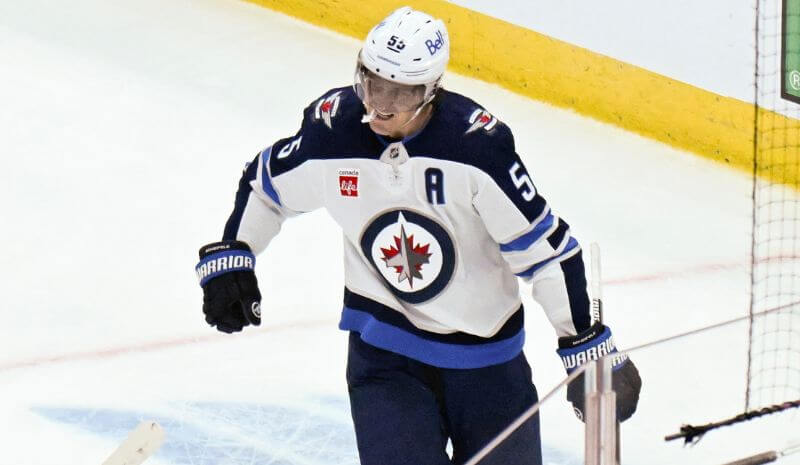 Winnipeg Jets center Mark Scheifele