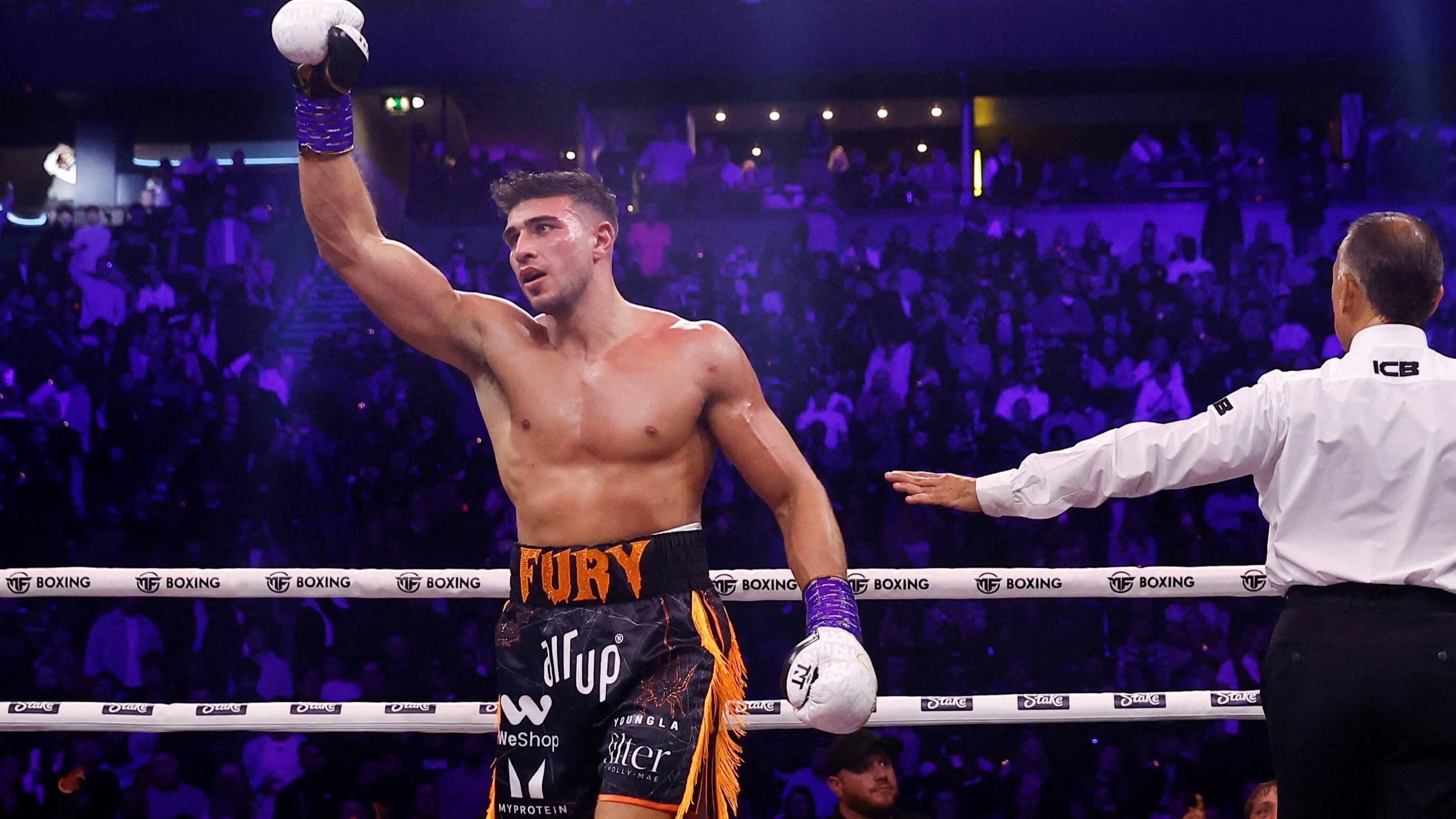 Tommy Fury boxing