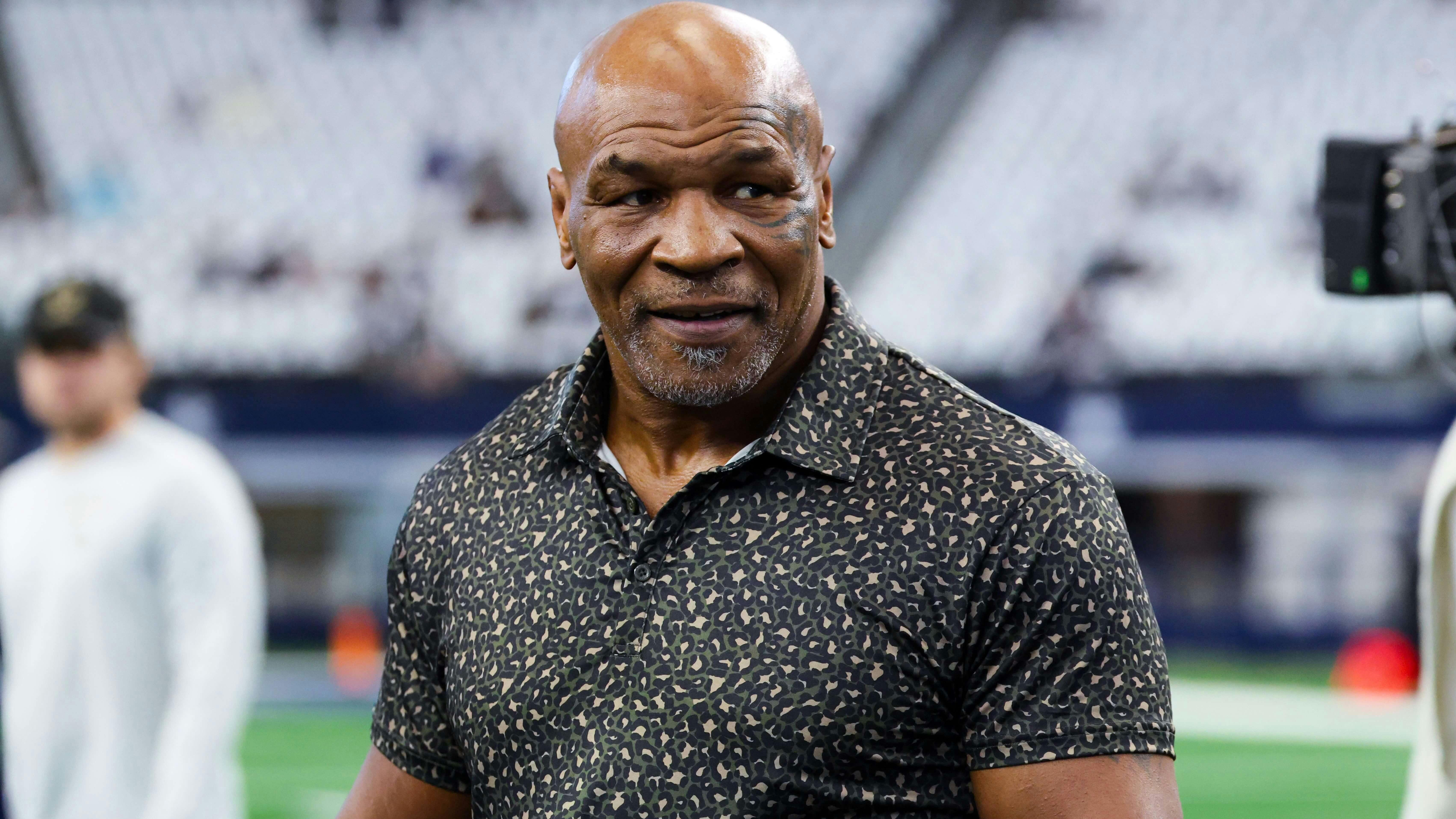 Mike Tyson boxing