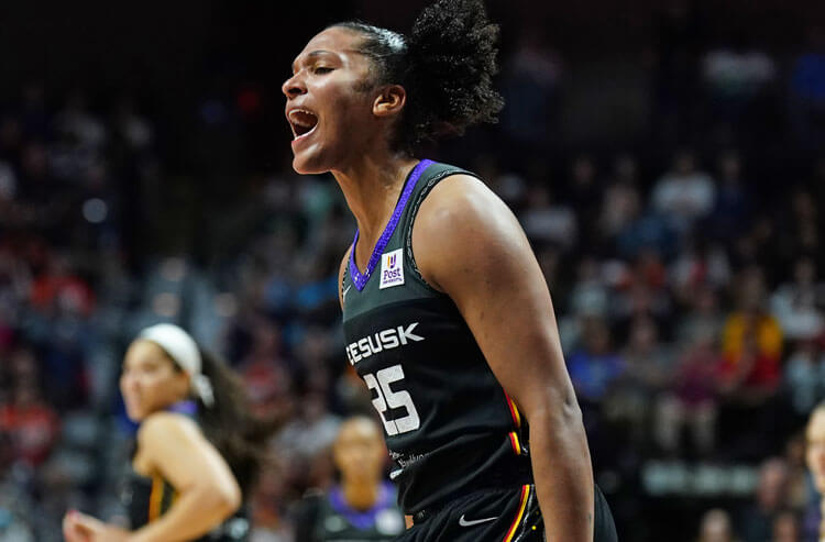 Sun vs Sky Predictions, Picks, Odds for Tonight’s WNBA Game