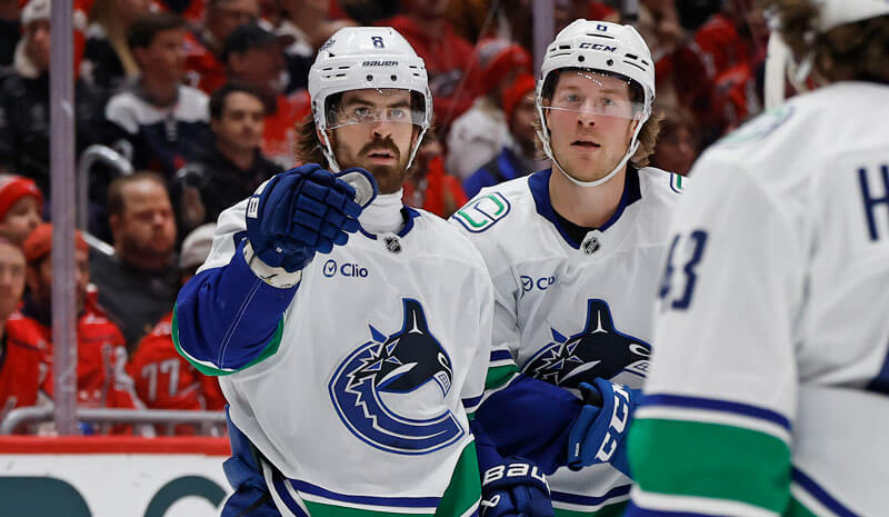 Canucks vs Hurricanes Prediction, Picks & Odds for Tonight’s NHL Game 