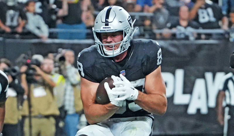 How To Bet - Anytime Touchdown Scorer Raiders vs Broncos Prediction: TD Picks for Thursday Night Football Week 10