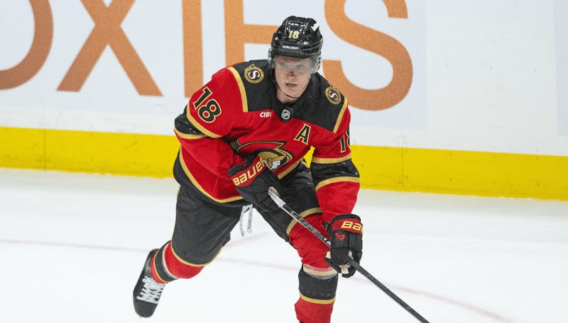 Hurricanes vs Senators Prediction, Picks & Odds for Tonight’s NHL Game