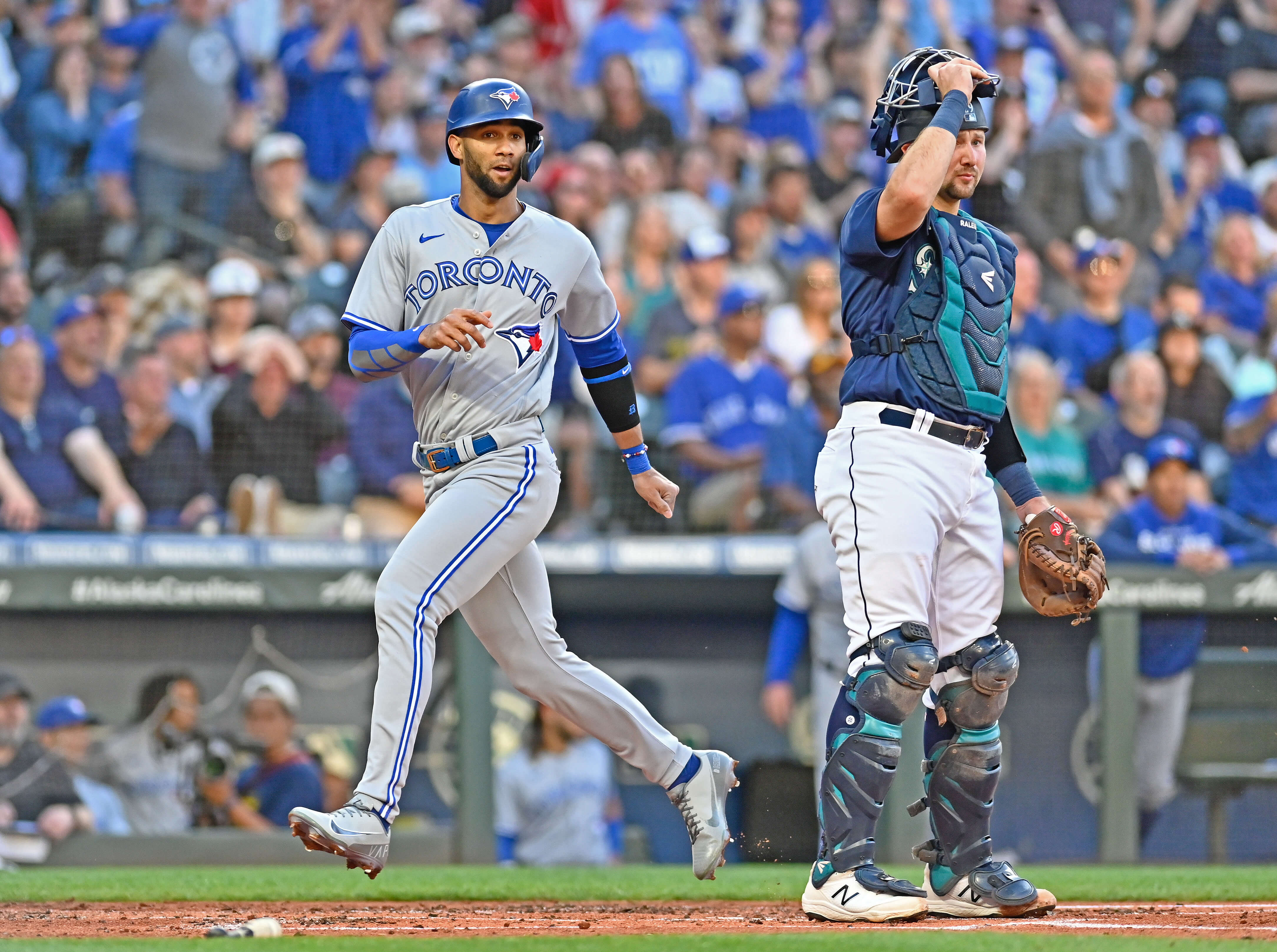 Blue Jays vs Mariners Odds, Picks, & Predictions Today — Rogers Centre West