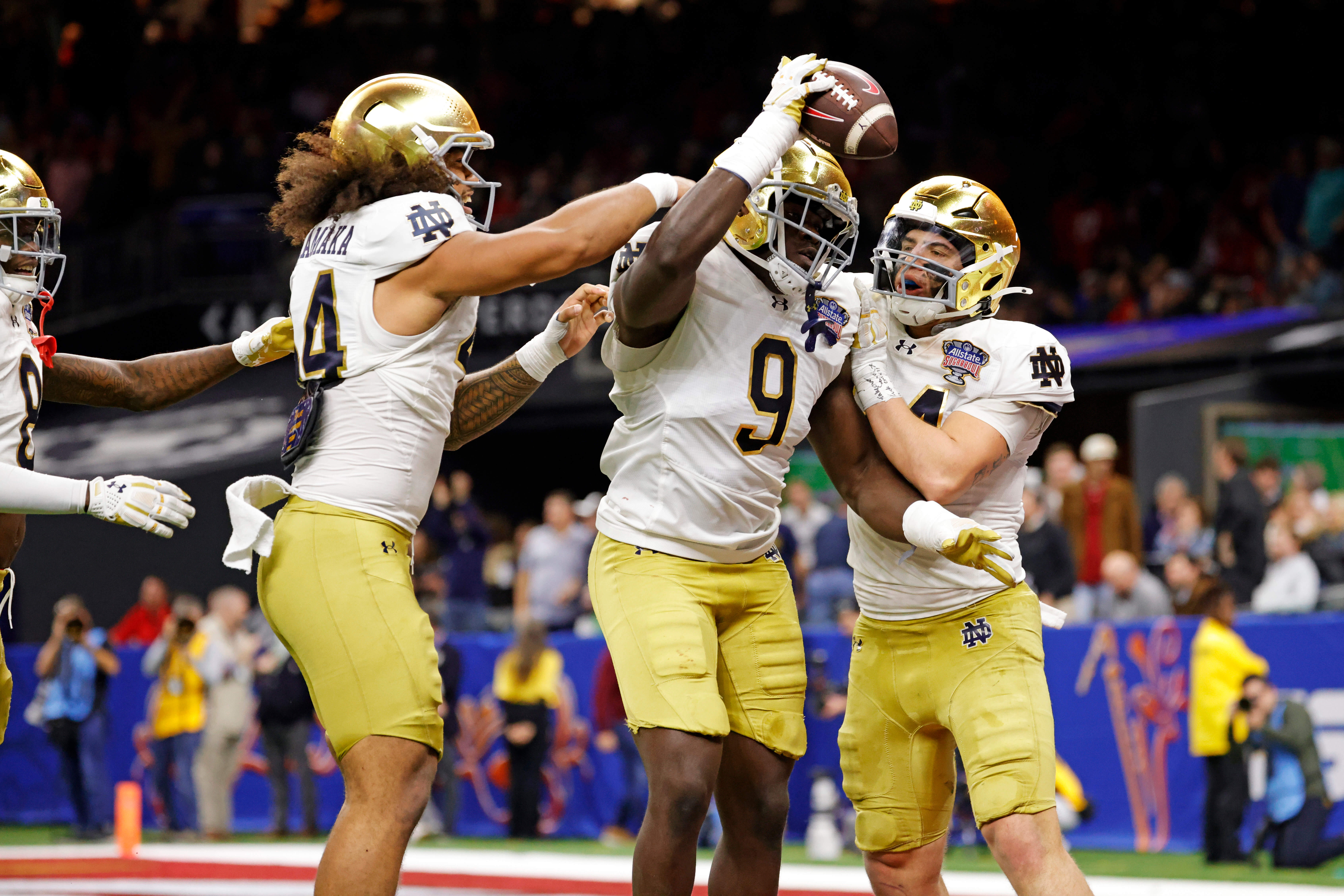 How To Bet - Bettors Stick to College Football Playoff Script, Back Favorites in Semifinals