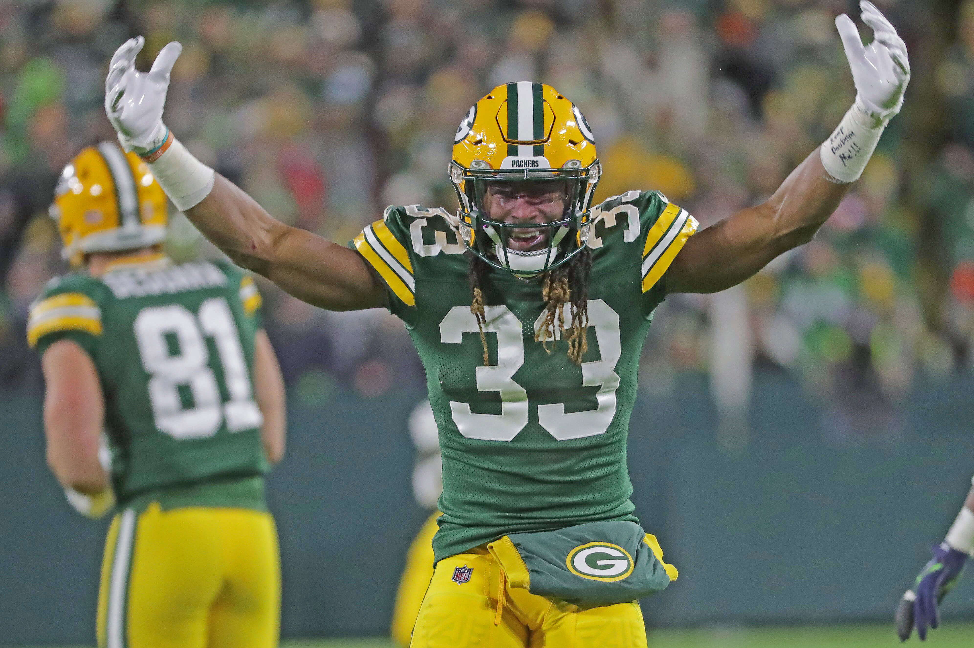 Bears vs Packers Sunday Night Football Picks and Predictions: Jones Goes Over His Receiving Total