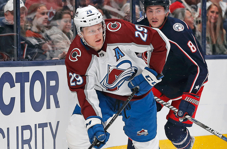 2021-22 NHL Stanley Cup Odds: Avs Remain Favorite Despite MacKinnon's Injury