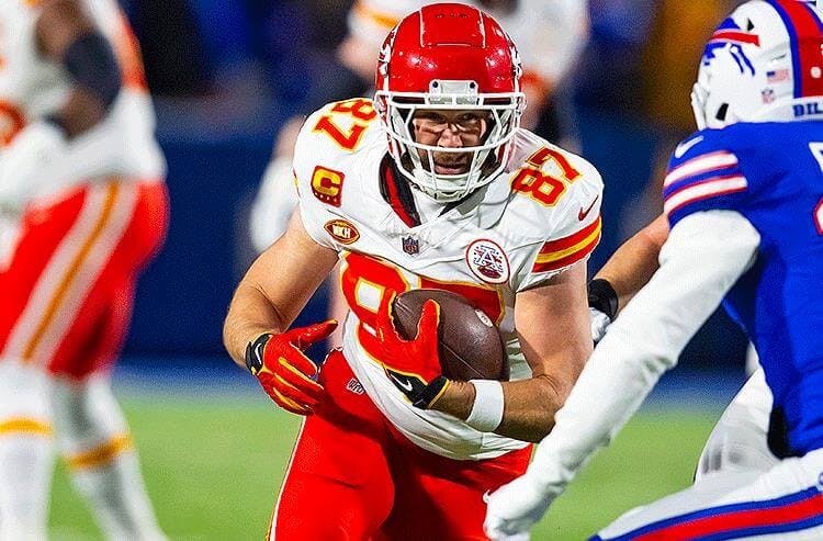Kansas City Chiefs tight end Travis Kelce in NFL action.