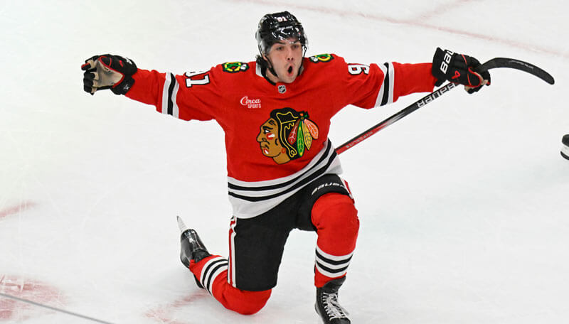 Blackhawks vs Panthers Prediction, Best Bets & Same-Game Parlay for Tonight's NHL Game