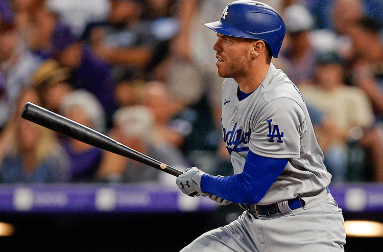 How To Bet - Dodgers vs Rays Predictions, Picks, Odds: Freeman Keeps Hit Streak Alive in Style