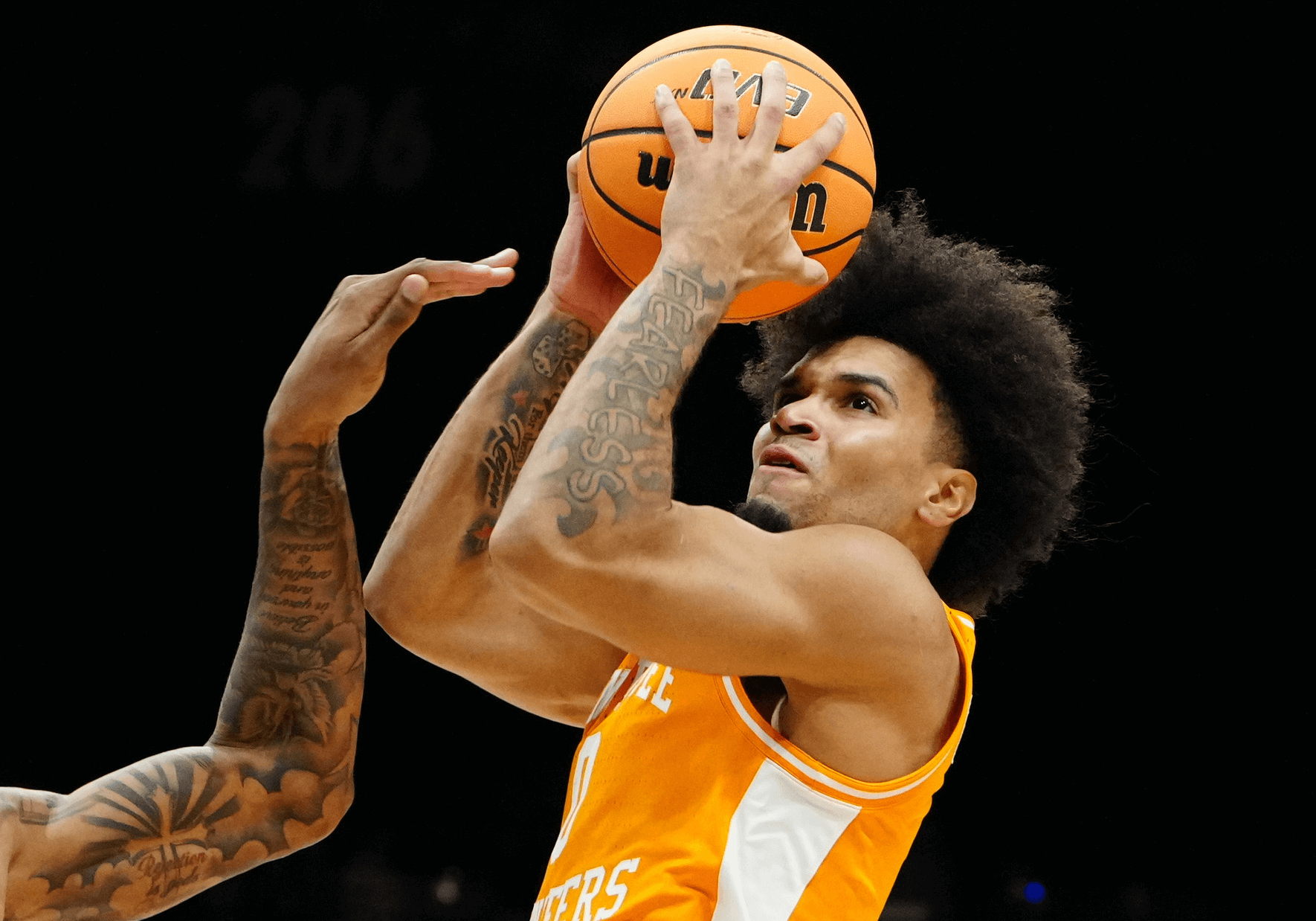 How To Bet - Illinois vs Tennessee Prediction, Picks & Odds for Tonight's College Basketball Game 