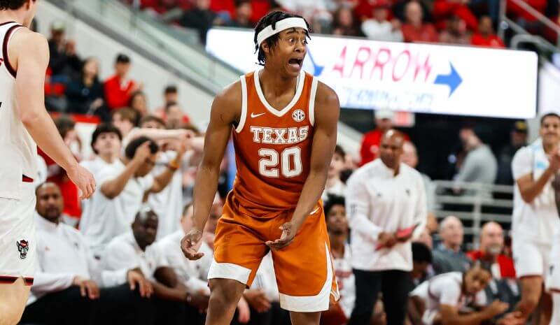 UConn vs Texas Prediction, Picks, and Odds for Tonight’s College Basketball Game 